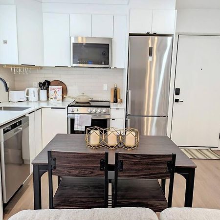 Centrally Located, Modern, 2 Bedroom Home Vancouver Dış mekan fotoğraf