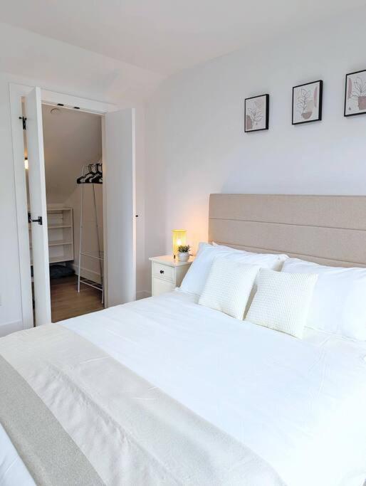Centrally Located, Modern, 2 Bedroom Home Vancouver Dış mekan fotoğraf