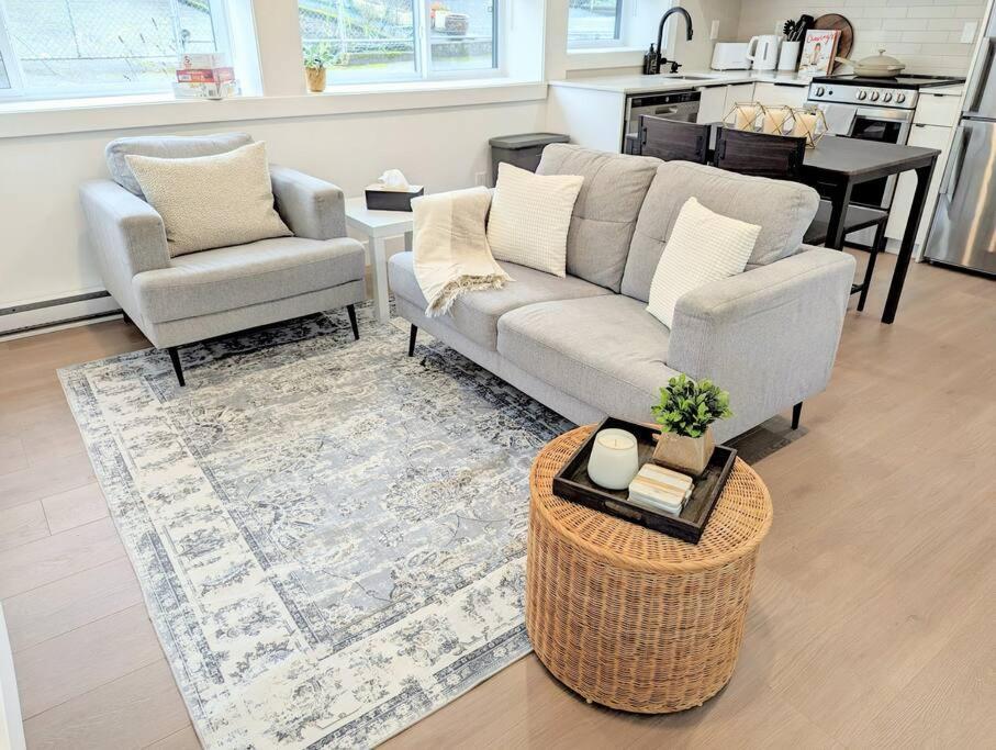 Centrally Located, Modern, 2 Bedroom Home Vancouver Dış mekan fotoğraf