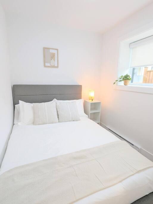 Centrally Located, Modern, 2 Bedroom Home Vancouver Dış mekan fotoğraf