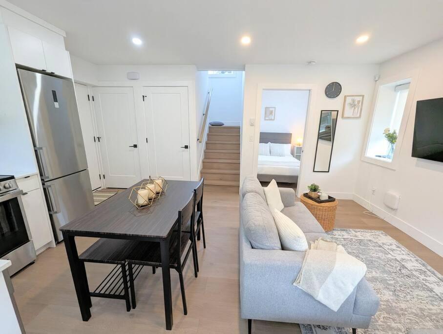 Centrally Located, Modern, 2 Bedroom Home Vancouver Dış mekan fotoğraf