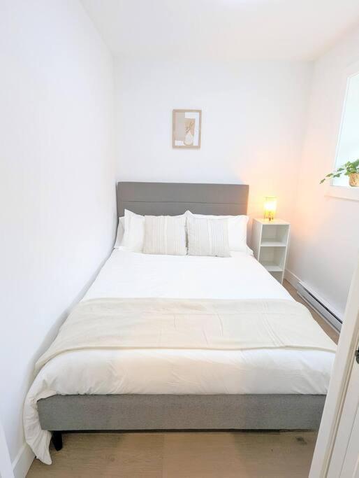 Centrally Located, Modern, 2 Bedroom Home Vancouver Dış mekan fotoğraf